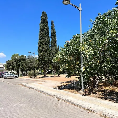 Marousi Escape - 5 Mins Walking Away From Train - Metro