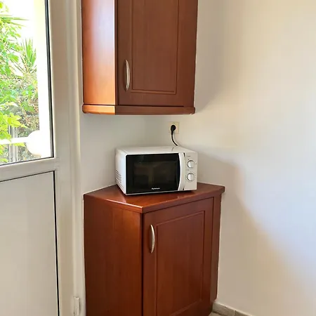 Vila Marousi Escape - 5 Mins Walking Away From Train - Metro