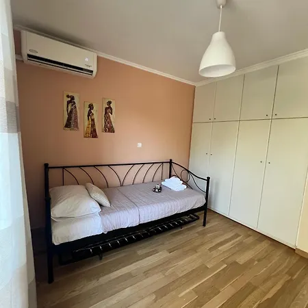 Vila Marousi Escape - 5 Mins Walking Away From Train - Metro Atény
