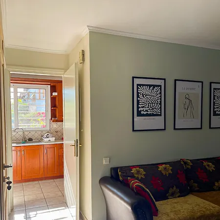 Vila Marousi Escape - 5 Mins Walking Away From Train - Metro Atény